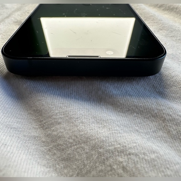 iPhone 13 Mini Midnight 128GB Unlocked - Picture 5 of 8